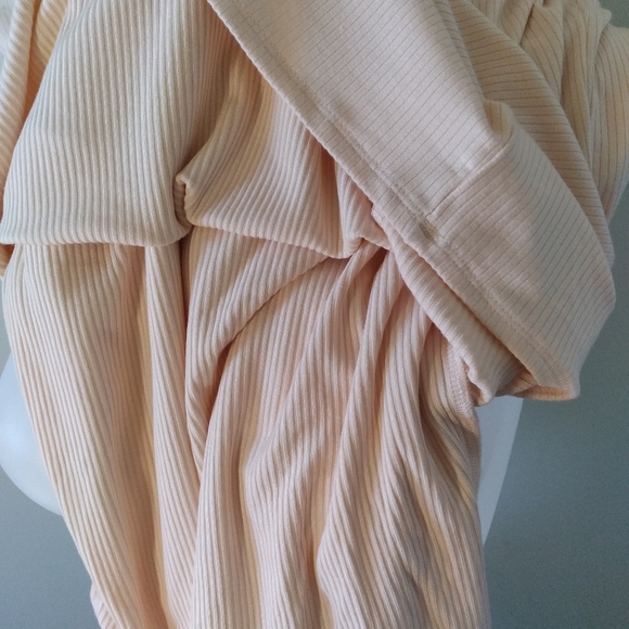 AFRM TORINO TUBE SKIRT IN CREAM TAN, NWOT. PERFECT WARDROPE STAPLE! - Picture 12 of 12